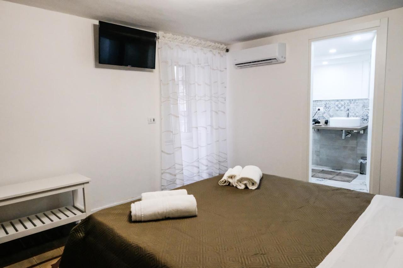 Antica Dimora Maravigna Hotel Катания Екстериор снимка