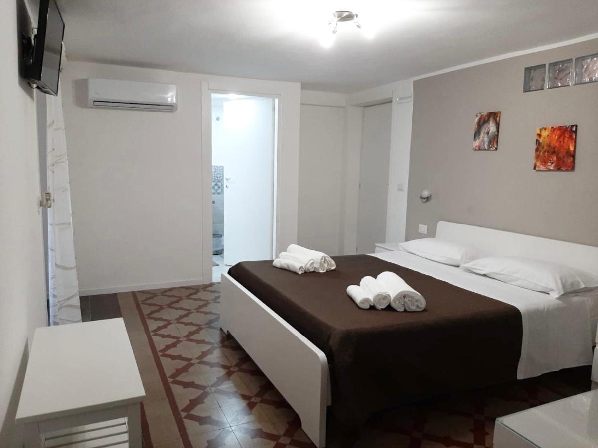 Antica Dimora Maravigna Hotel Катания Екстериор снимка